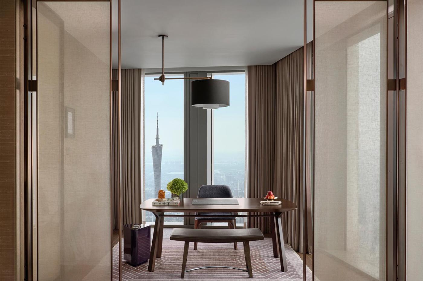 Rosewood Guangzhou, Enjoy Free Shuttle Bus Service Between The Hotel And The Canton Fair Complex During The Canton Fair Kültér fotó